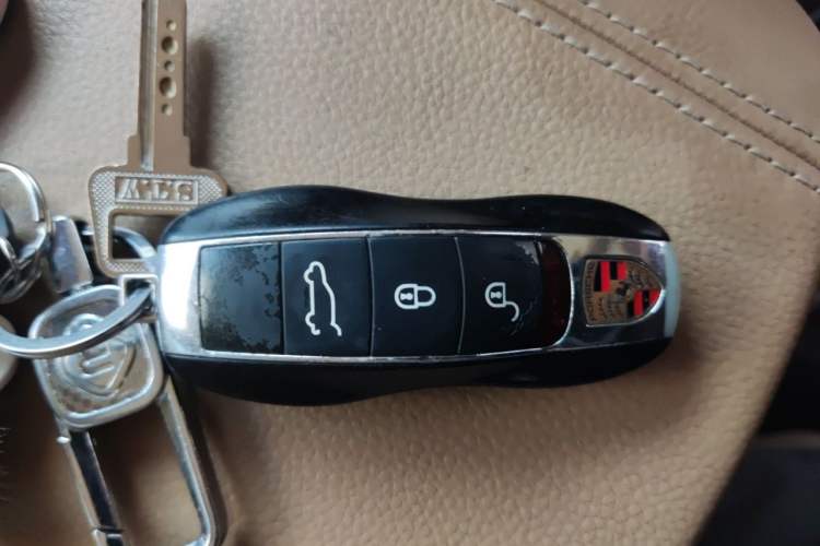 Used Porsche Cayenne 2011 Cayenne 3.0T Vehicle Key