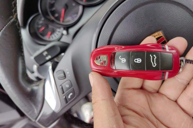 Used Porsche Cayenne 2011 Cayenne 3.0T Vehicle Key