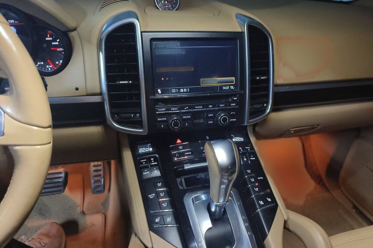 Used Porsche Cayenne 2011 Cayenne S Hybrid 3.0T Audio And AC Panel