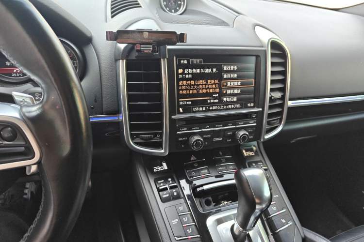 Used Porsche Cayenne 2011 Cayenne 3.0T Audio And AC Panel