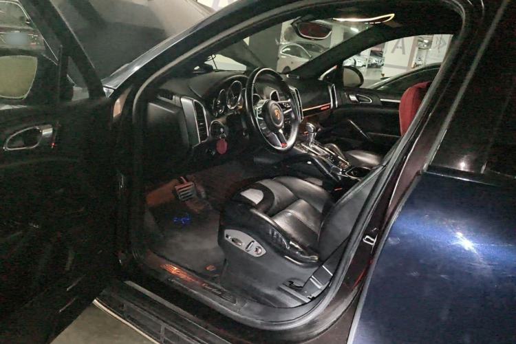 Used Porsche Cayenne  Driver Seat