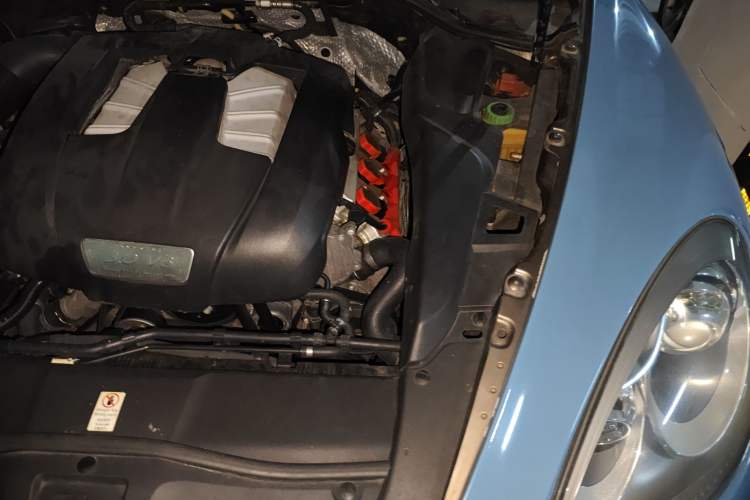 Used Porsche Cayenne 2011 Cayenne 3.0T Engine Bay Left