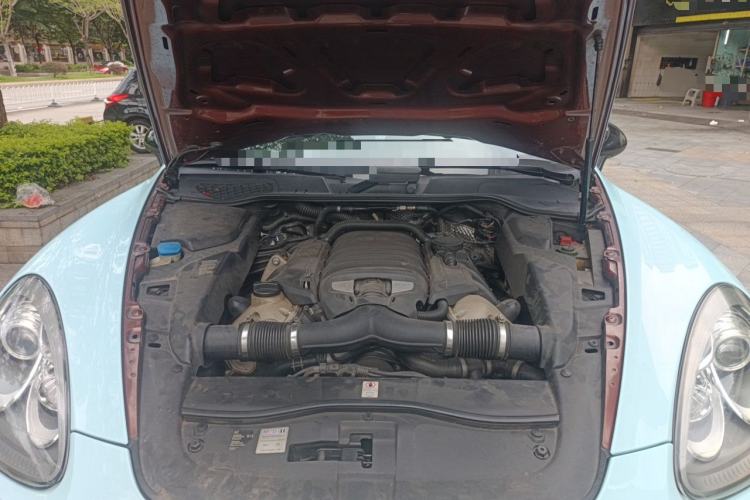 Used Porsche Cayenne 2011 Cayenne S 4.8L Engine Bay