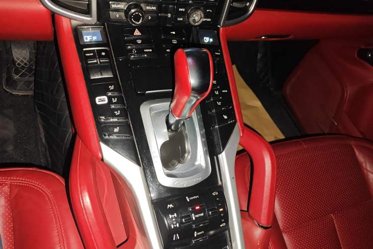 Used Porsche Cayenne 2011 Cayenne 3.0T Gear Lever