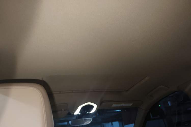 Used Porsche Cayenne 2011 Cayenne S Hybrid 3.0T Headliner