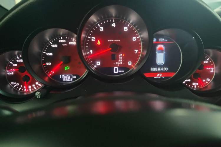 Used Porsche Cayenne 2011 Cayenne 3.0T Instrument Cluster