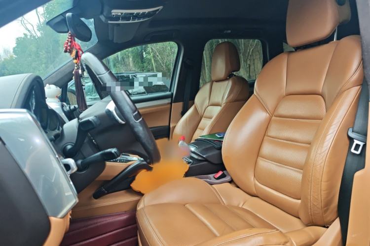 Used Porsche Cayenne 2011 Cayenne Turbo 4.8T Left Front Seat