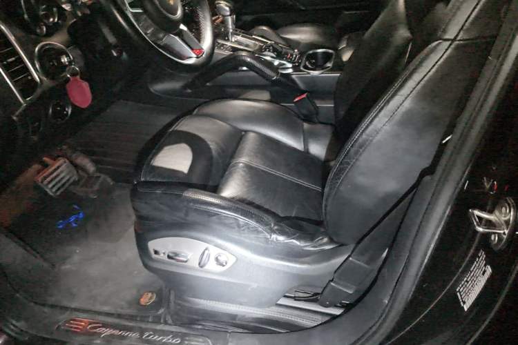 Used Porsche Cayenne  Left Front Seat