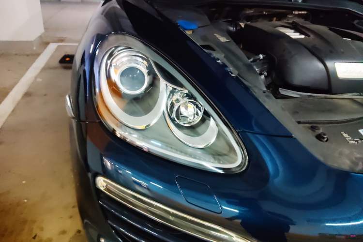 Used Porsche Cayenne 2011 Cayenne 3.0T Right Front Headlight