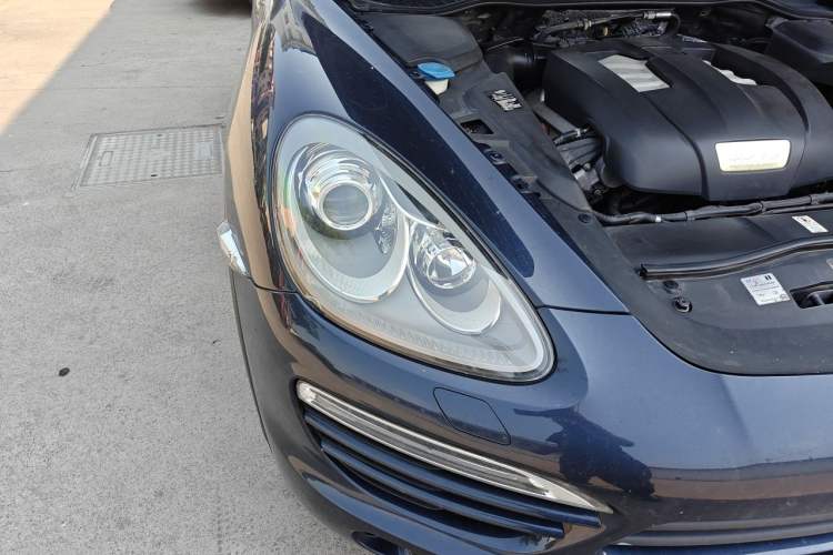 Used Porsche Cayenne 2011 Cayenne 3.0T Right Front Headlight