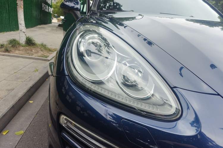 Used Porsche Cayenne 2011 Cayenne 3.0T Right Front Headlight