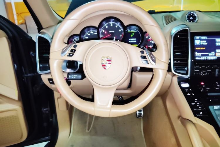 Used Porsche Cayenne 2011 Cayenne 3.0T Steering Wheel