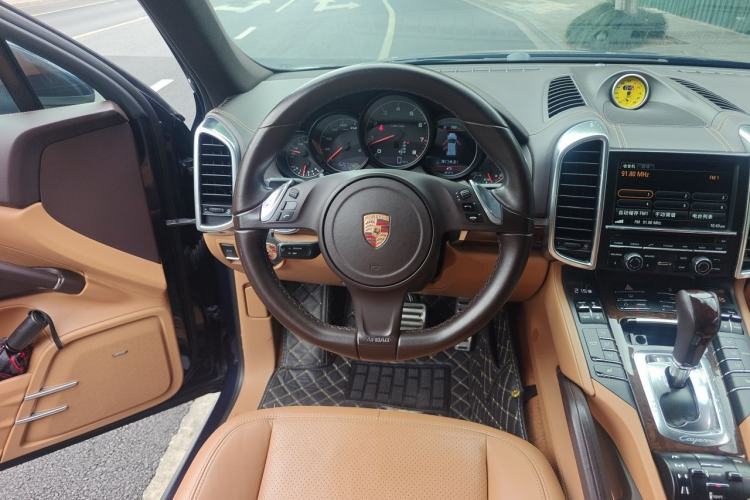 Used Porsche Cayenne 2011 Cayenne 3.0T Steering Wheel