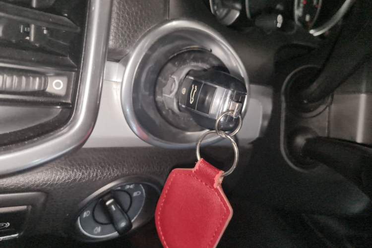 Used Porsche Cayenne  Vehicle Key