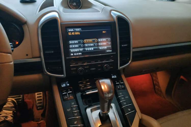 Used Porsche Cayenne 2011 Cayenne 3.0T Audio And AC Panel