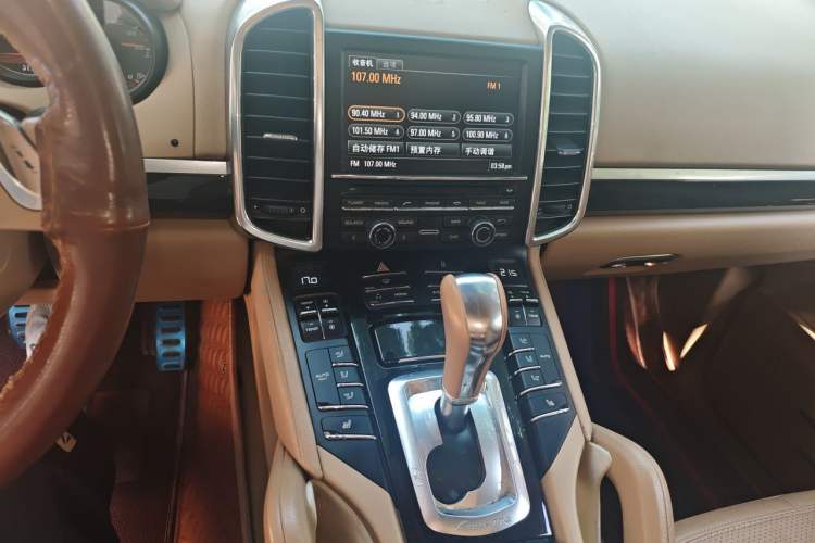Used Porsche Cayenne 2011 Cayenne 3.0T Audio And AC Panel