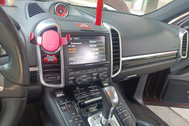 Used Porsche Cayenne 2011 Cayenne 3.0T Audio And AC Panel