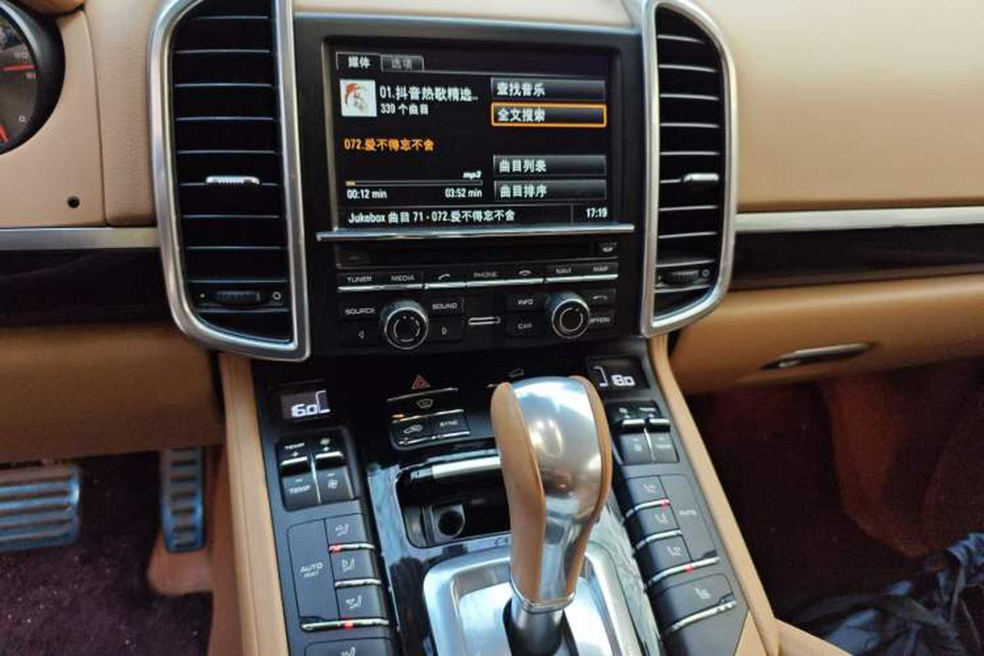 Used Porsche Cayenne 2011 Cayenne S 4.8L Audio And AC Panel