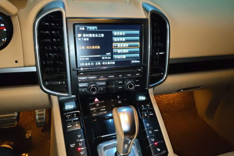 Used Porsche Cayenne 2011 Cayenne 3.0T Audio And AC Panel
