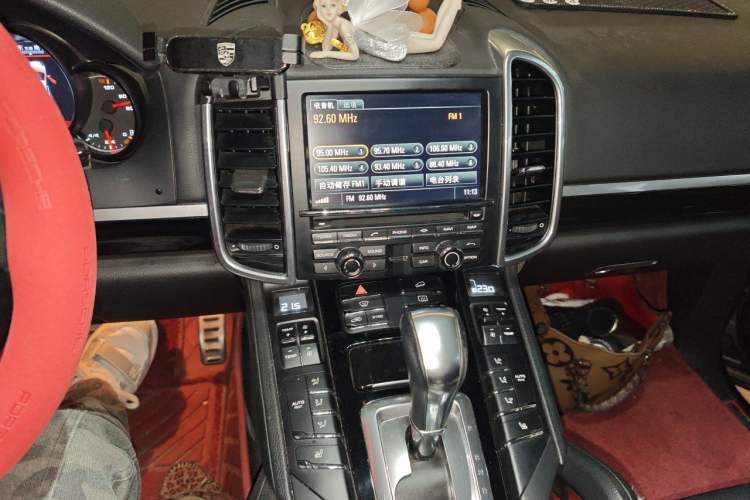 Used Porsche Cayenne 2011 Cayenne 3.0T Audio And AC Panel