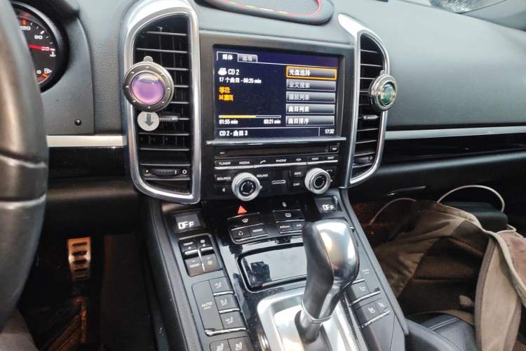 Used Porsche Cayenne 2011 Cayenne 3.0T Audio And AC Panel
