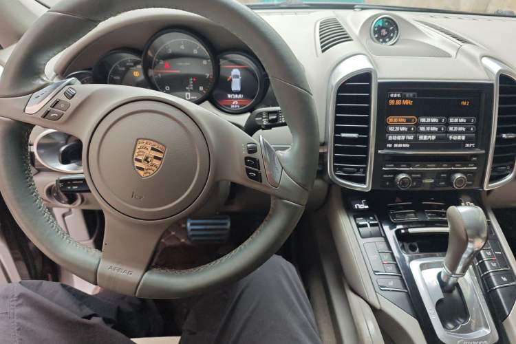 Used Porsche Cayenne 2011 Cayenne 3.0T Audio And AC Panel
