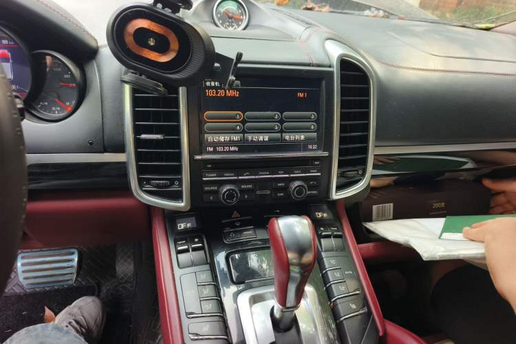 Used Porsche Cayenne 2011 Cayenne 3.0T Audio And AC Panel