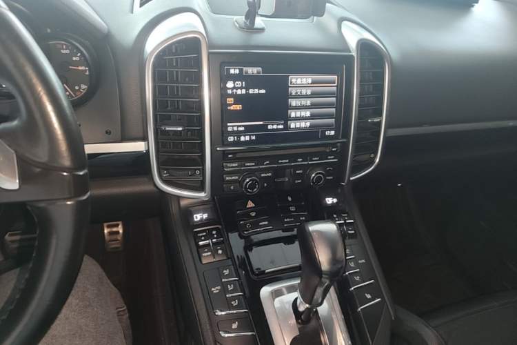 Used Porsche Cayenne 2011 Cayenne 3.0T Audio And AC Panel