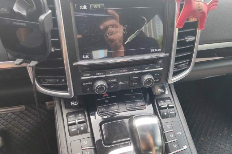 Used Porsche Cayenne 2011 Cayenne 3.0T Audio And AC Panel