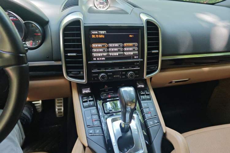 Used Porsche Cayenne 2011 Cayenne 3.0T Audio And AC Panel