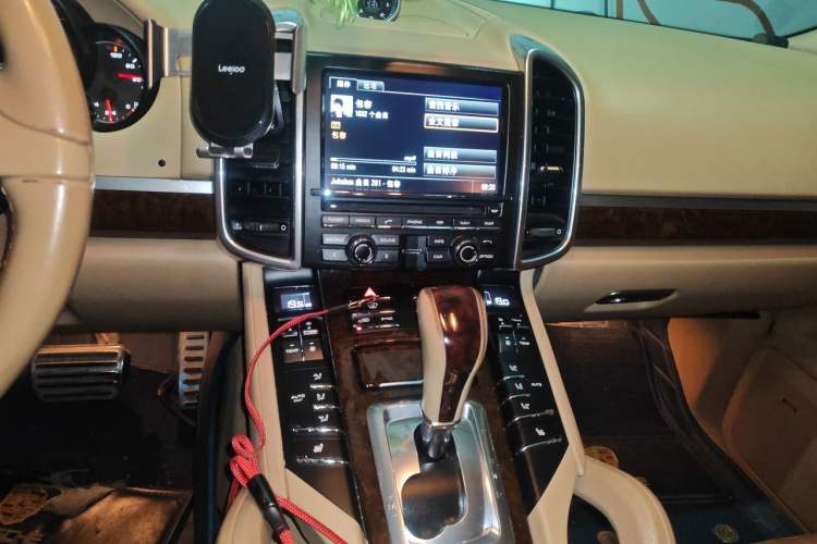 Used Porsche Cayenne 2011 Cayenne 3.0T Audio And AC Panel