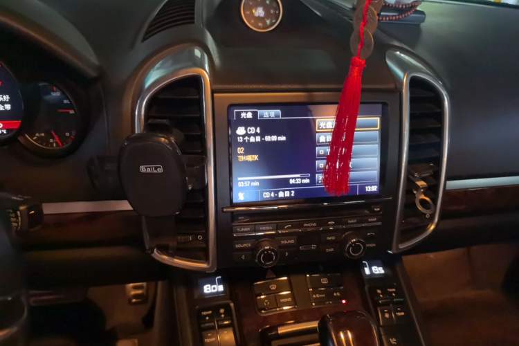 Used Porsche Cayenne 2011 Cayenne 3.0T Audio And AC Panel