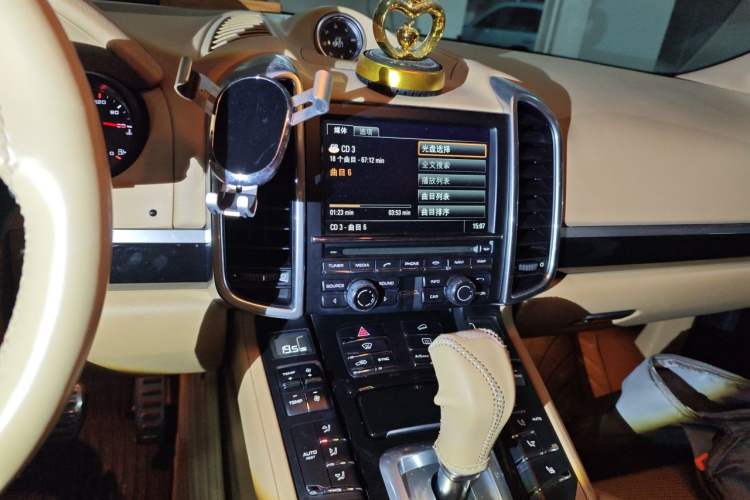 Used Porsche Cayenne 2011 Cayenne 3.0T Audio And AC Panel