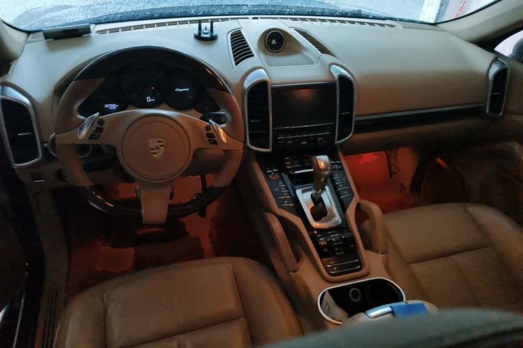 Used Porsche Cayenne 2011 Cayenne 3.0T Center Console