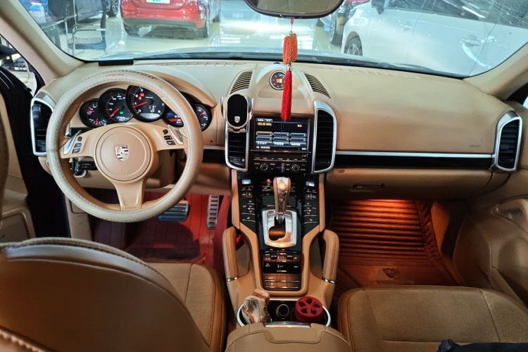 Used Porsche Cayenne 2011 Cayenne 3.0T Center Console