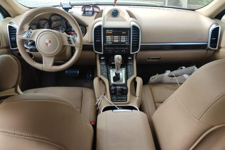Used Porsche Cayenne 2011 Cayenne 3.0T Center Console