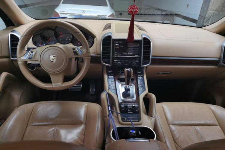 Used Porsche Cayenne 2011 Cayenne 3.0T Center Console