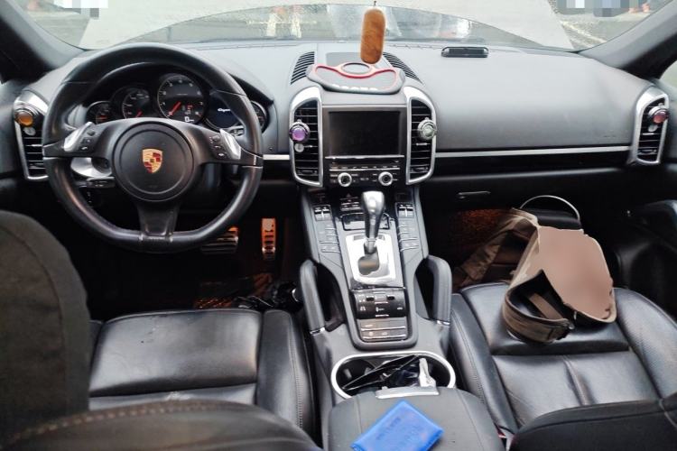 Used Porsche Cayenne 2011 Cayenne 3.0T Center Console