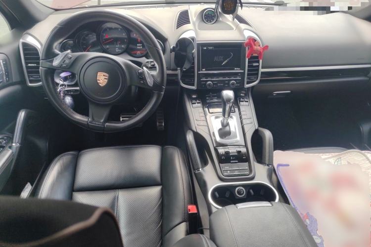 Used Porsche Cayenne 2011 Cayenne 3.0T Center Console
