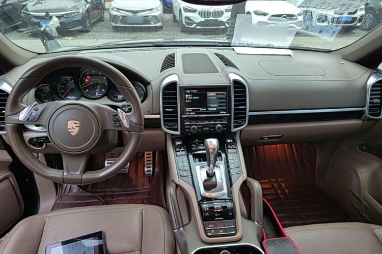 Used Porsche Cayenne 2011 Cayenne 3.0T Center Console