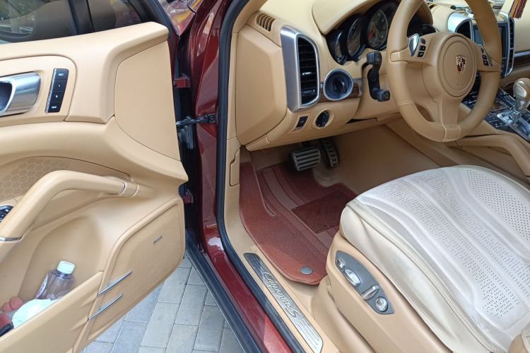 Used Porsche Cayenne 2011 Cayenne S Hybrid 3.0T Driver Seat