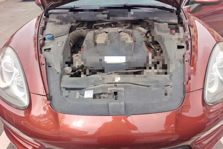 Used Porsche Cayenne 2011 Cayenne 3.0T Engine Bay