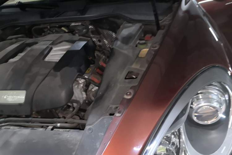 Used Porsche Cayenne 2011 Cayenne 3.0T Engine Bay Left