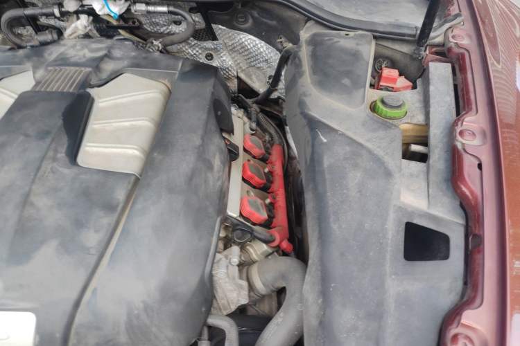 Used Porsche Cayenne 2011 Cayenne 3.0T Engine Bay Left