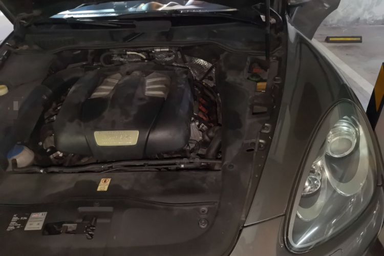 Used Porsche Cayenne 2011 Cayenne 3.0T Engine Bay Left