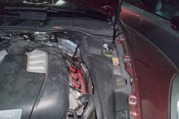 Used Porsche Cayenne 2011 Cayenne 3.0T Engine Bay Left