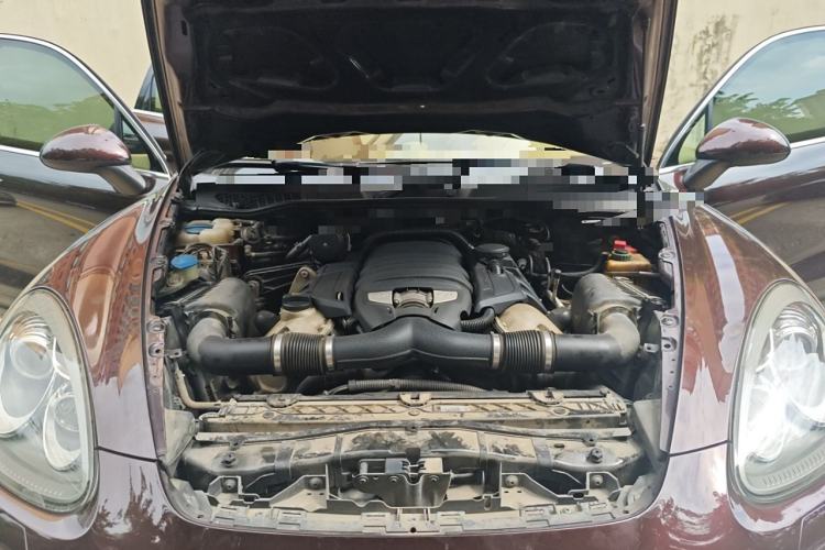 Used Porsche Cayenne 2011 Cayenne S 4.8L Engine Bay