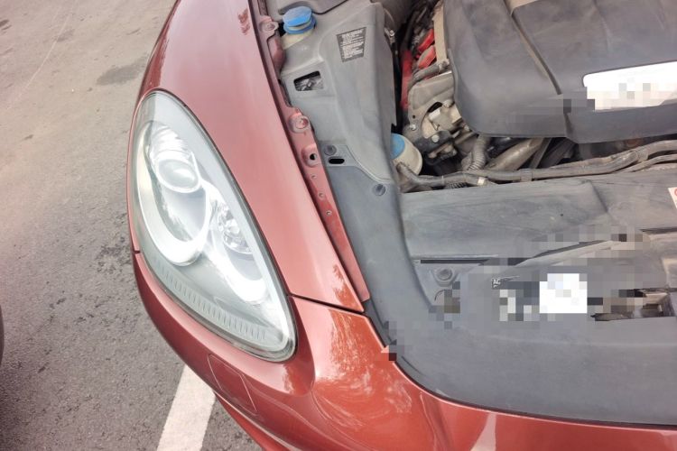 Used Porsche Cayenne 2011 Cayenne 3.0T Engine Bay Right