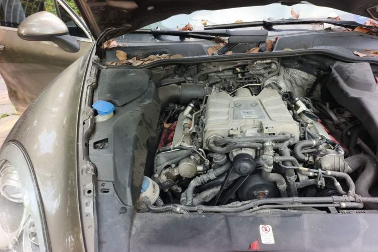 Used Porsche Cayenne 2011 Cayenne 3.0T Engine Bay Right