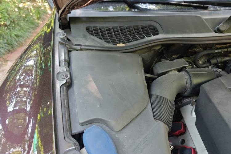 Used Porsche Cayenne 2011 Cayenne 3.0T Engine Bay Right